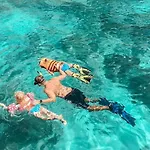 Snorkelling At Daimanyat Islands